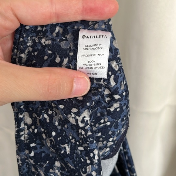 Athleta Salutation Stash Pocket Tight Leggings Women Tan Blue Navy Size XS - Picture 5 of 5